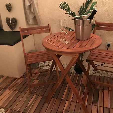אקס-אן-פרובאנס Les Secrets D'Alcove, Nuits Romantiques Avec Spa מראה חיצוני תמונה