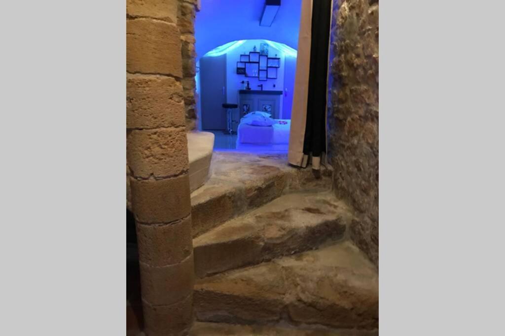 אקס-אן-פרובאנס Les Secrets D'Alcove, Nuits Romantiques Avec Spa מראה חיצוני תמונה