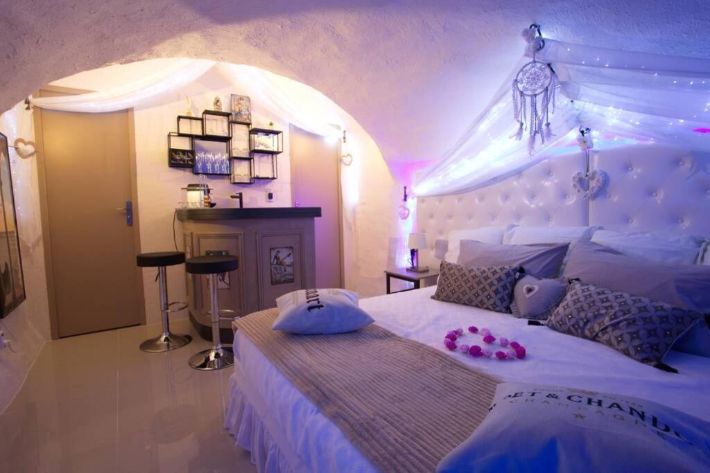 אקס-אן-פרובאנס Les Secrets D'Alcove, Nuits Romantiques Avec Spa מראה חיצוני תמונה