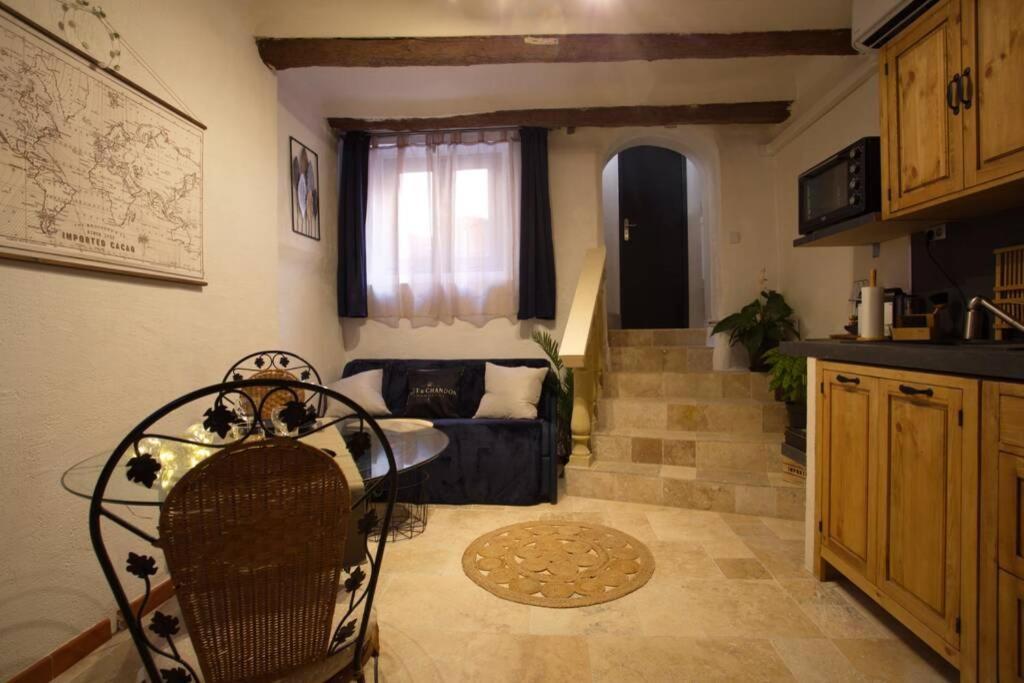 אקס-אן-פרובאנס Les Secrets D'Alcove, Nuits Romantiques Avec Spa מראה חיצוני תמונה